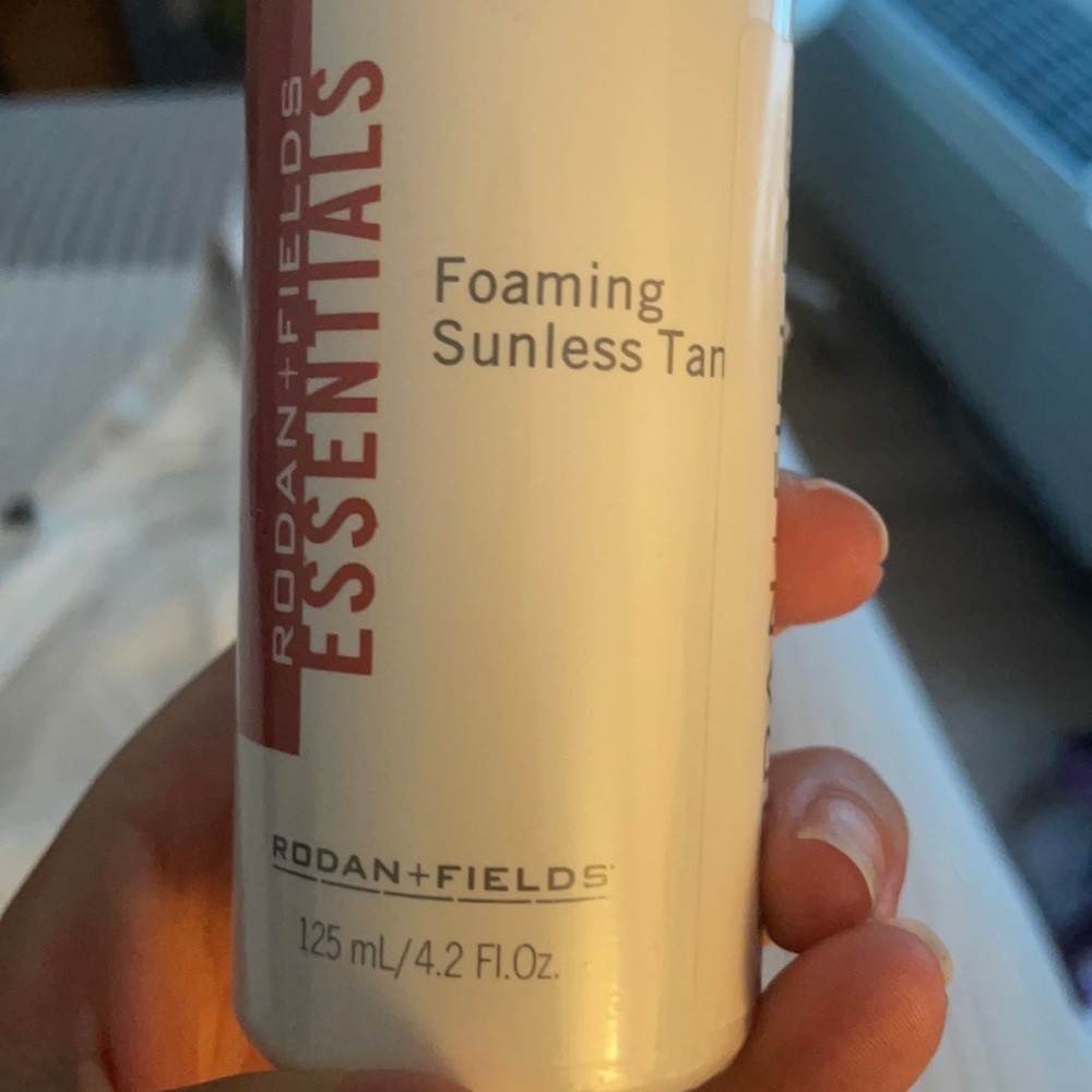 RODAN + FIELDS FOAMING SUNLESS TAN